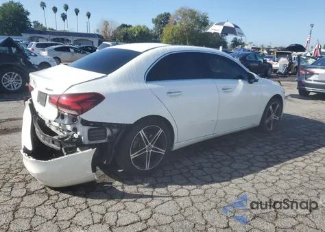 2019 Mercedes-Benz A 220 4Matic z USA, uszkodzony, nr VIN WDD3G4FB3KW000766